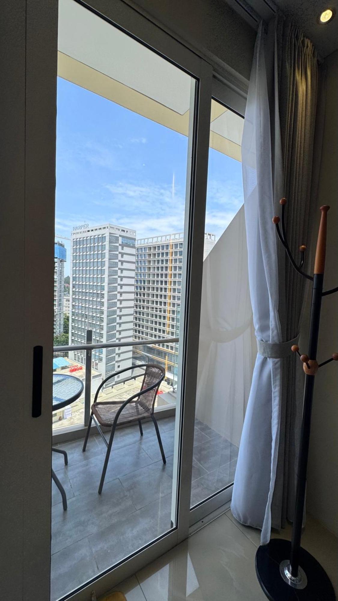 Nagoya Thamrin Apartment High Floor With View エクステリア 写真